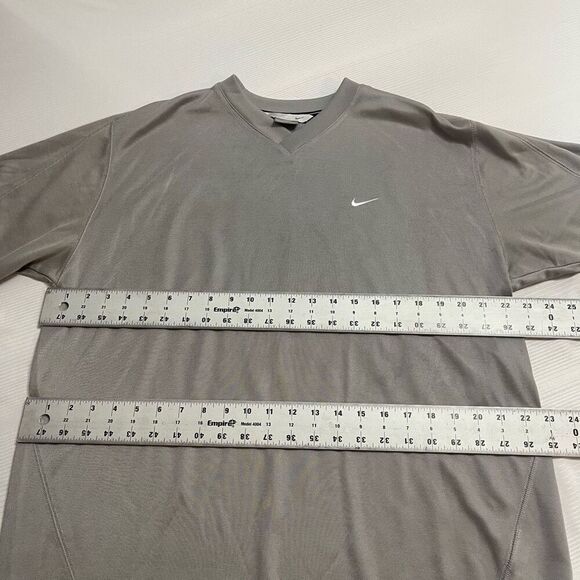 Nike Grey Vintage Y2K Swoosh V Neck T-Shirt Size Large - Picture 4 of 7